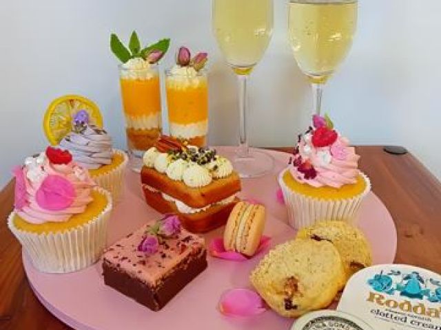 afternoon-tea-hampers (3)-kireth-ai